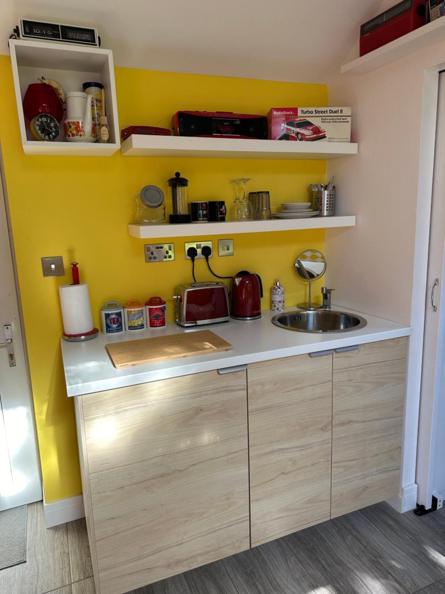 Cherry Cottage Retro Stay, Stourport Екстериор снимка