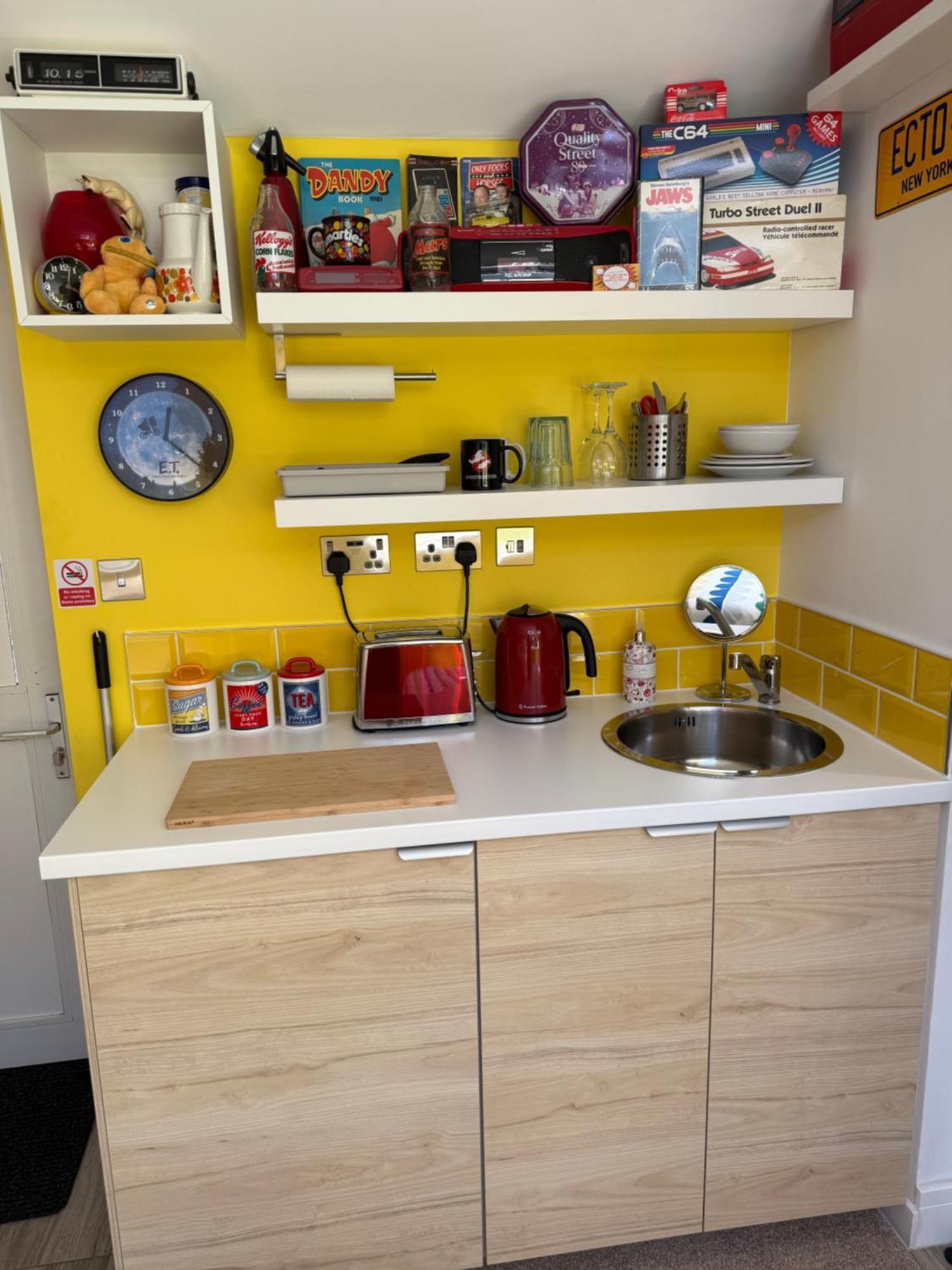 Cherry Cottage Retro Stay, Stourport Екстериор снимка